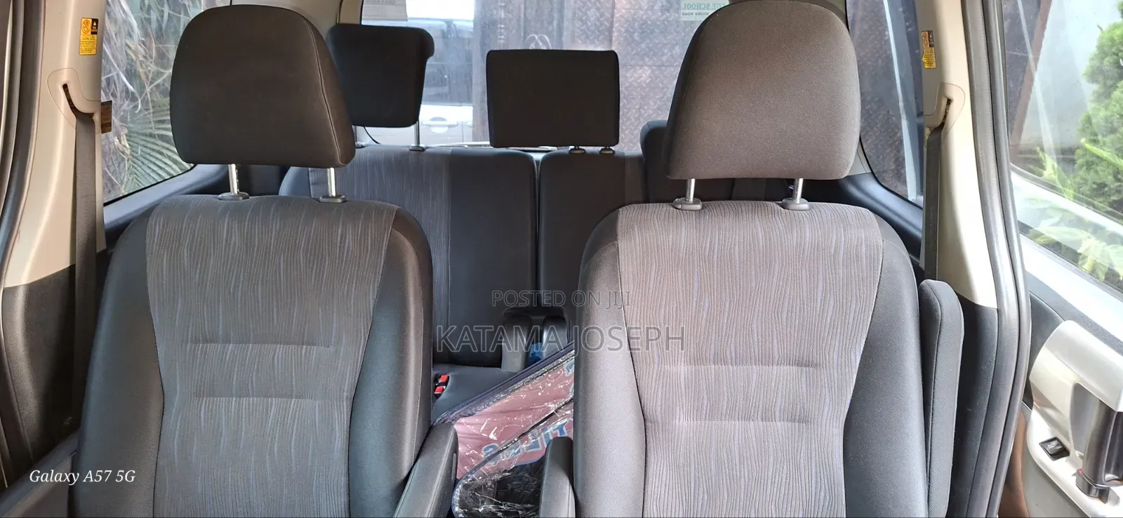 Toyota Noah 2010 White