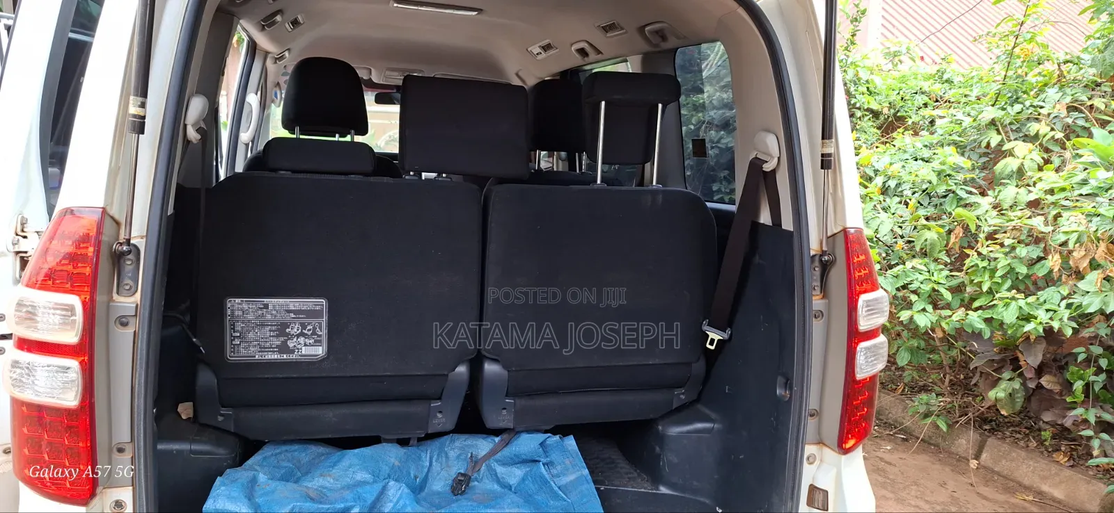 Toyota Noah 2010 White