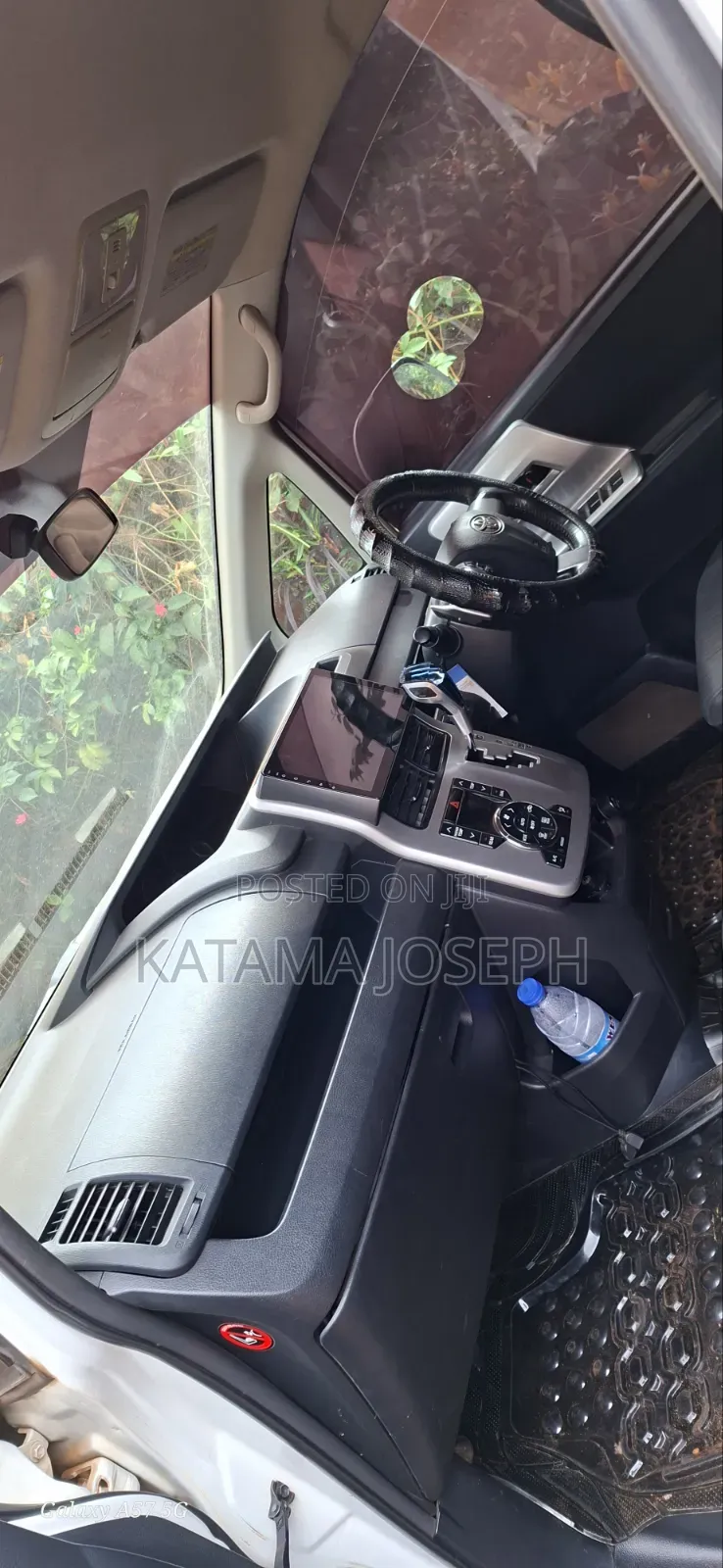 Toyota Noah 2010 White