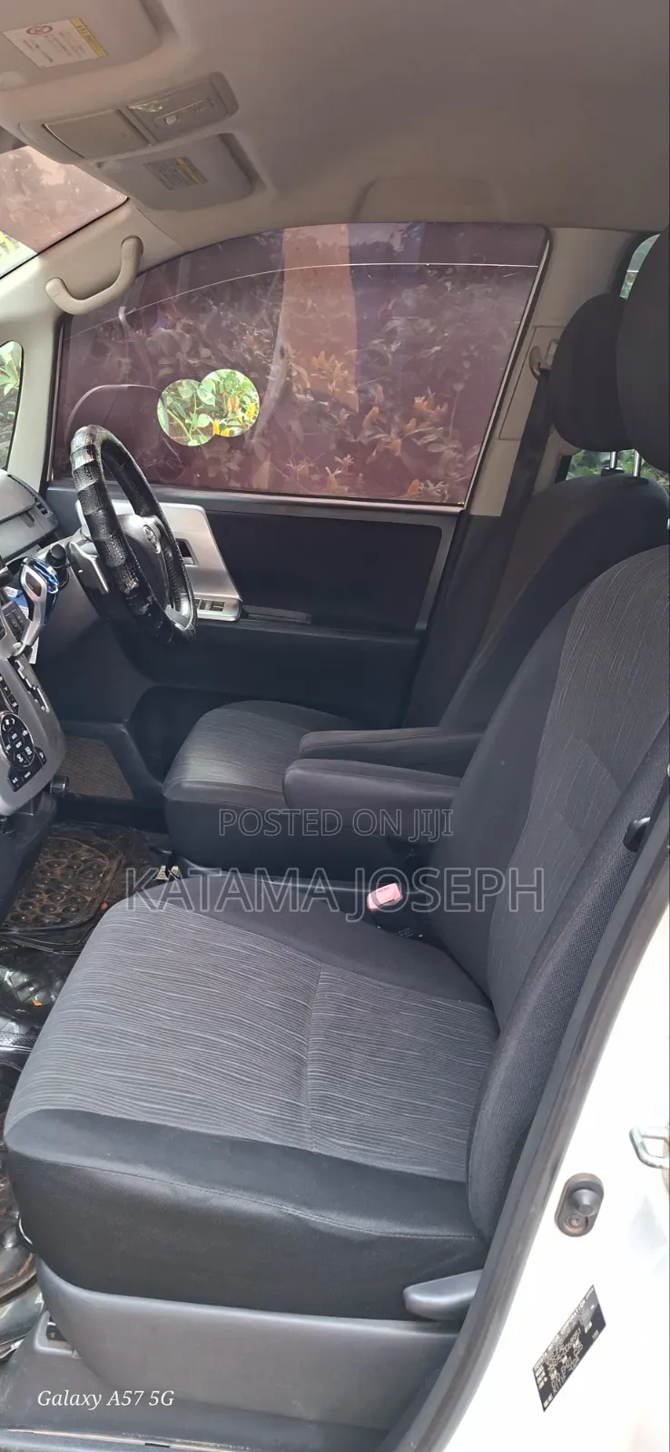 Toyota Noah 2010 White
