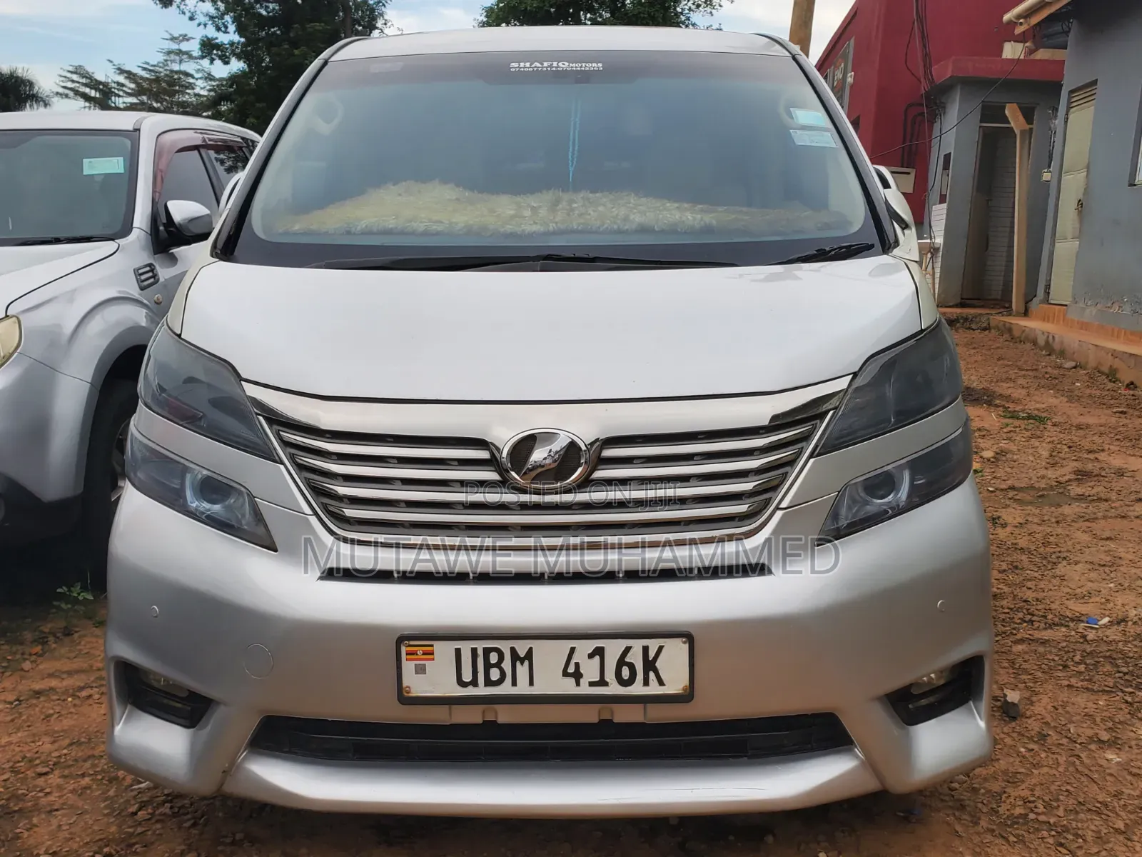 Toyota Vellfire 2010 Silver