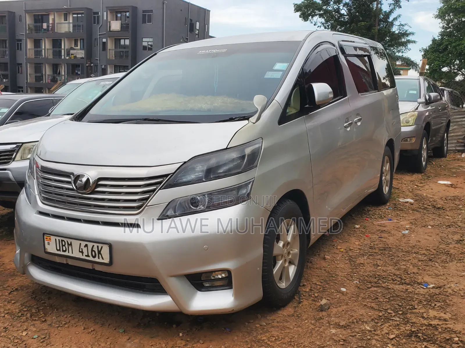 Toyota Vellfire 2010 Silver