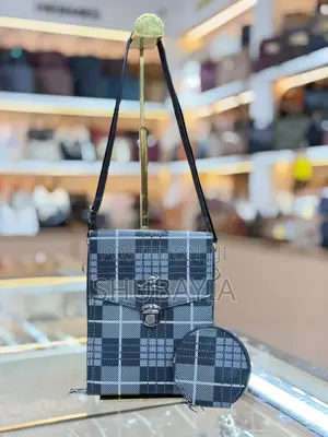 Cross Bags With a Wallet