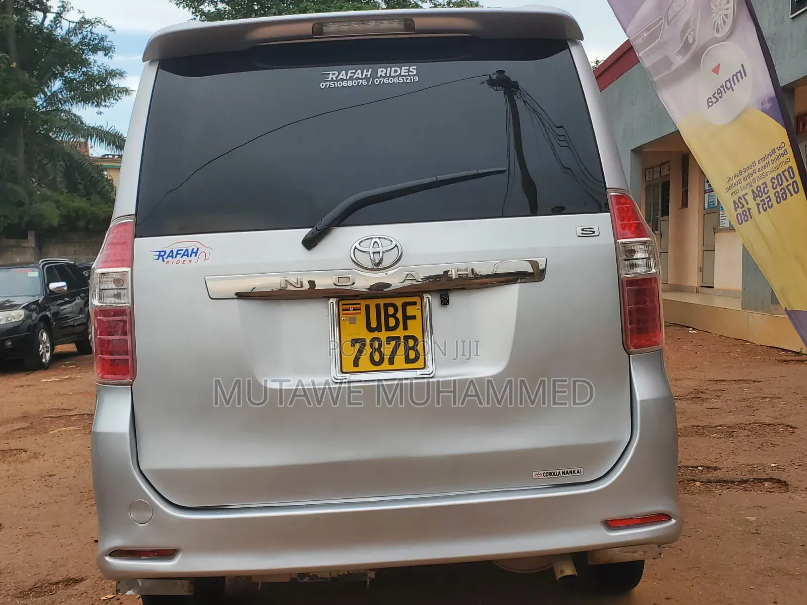Toyota Noah 2010 Silver
