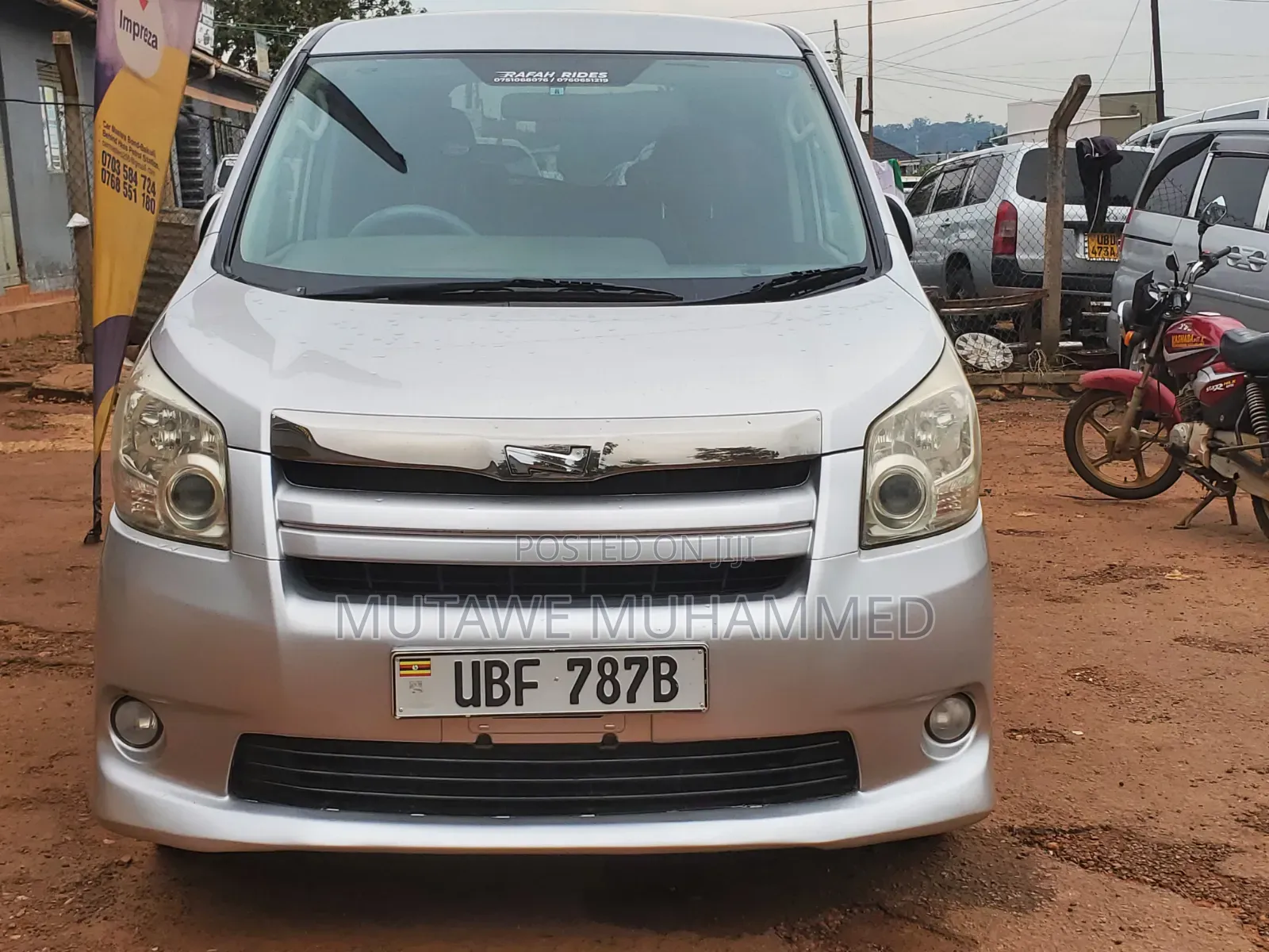 Toyota Noah 2010 Silver