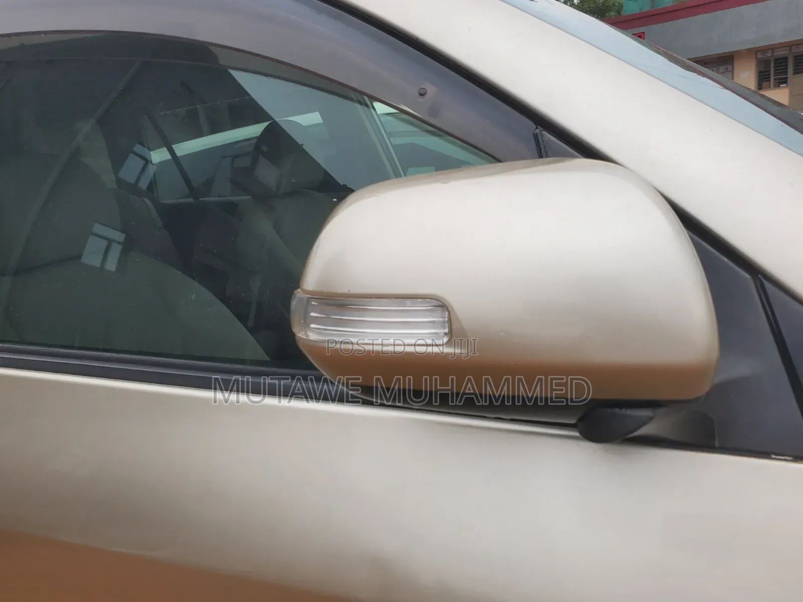 Toyota Vanguard 2010 Gold