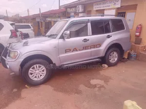 Mitsubishi Pajero Sport 2004 Brown