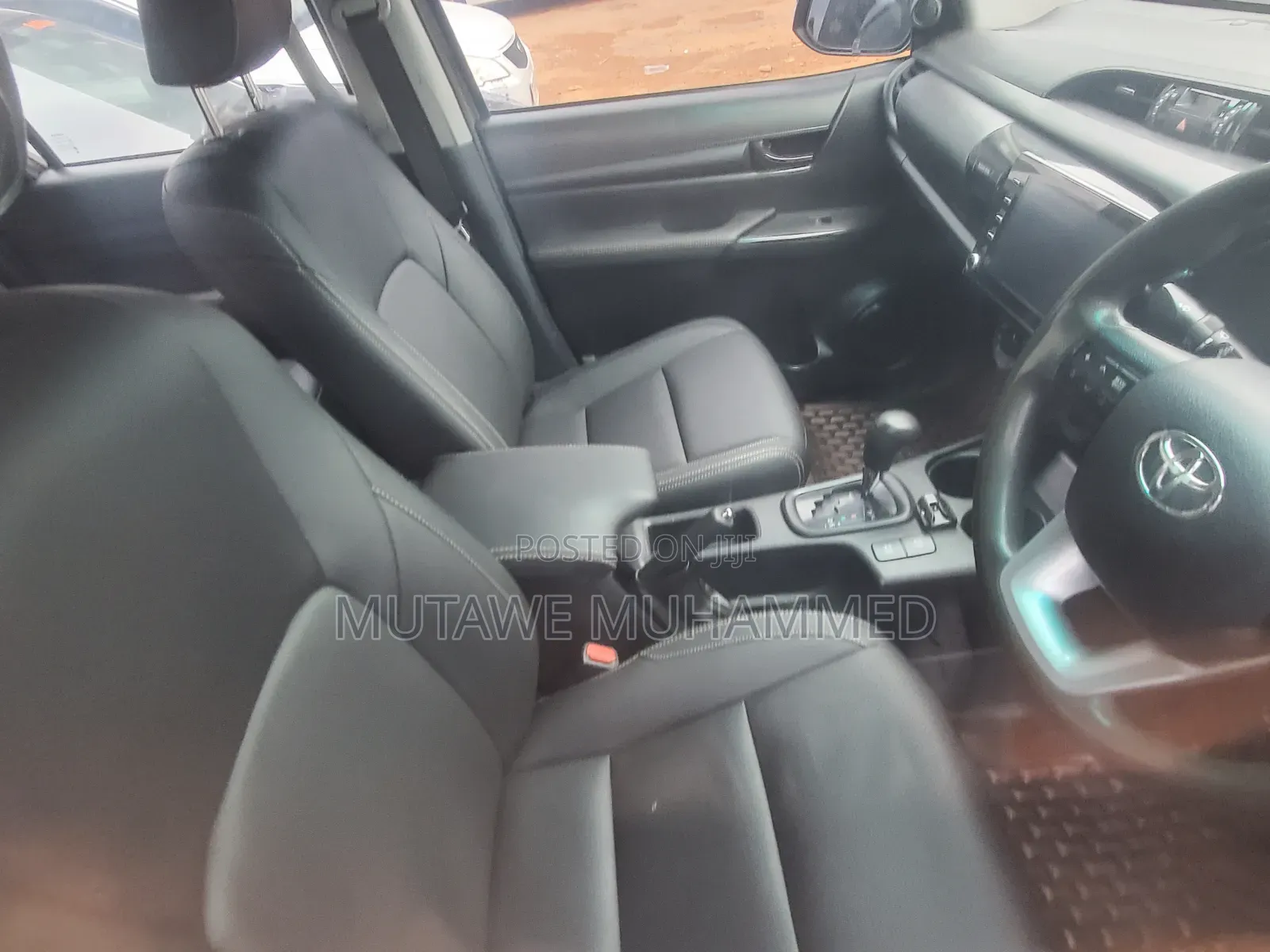 Toyota Hilux 2020 Gray