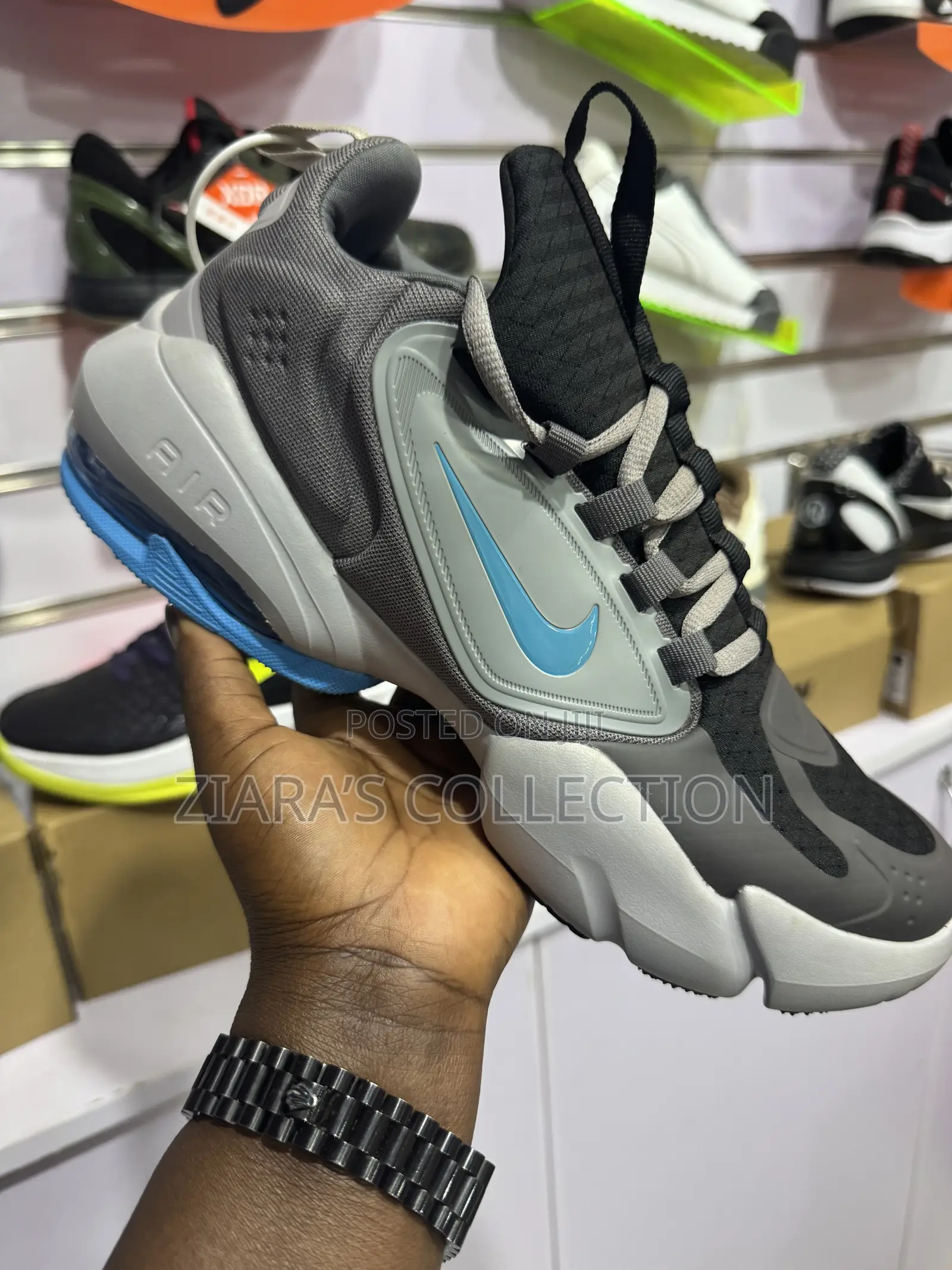 Nike Air Max Alpha Savage Sneakers