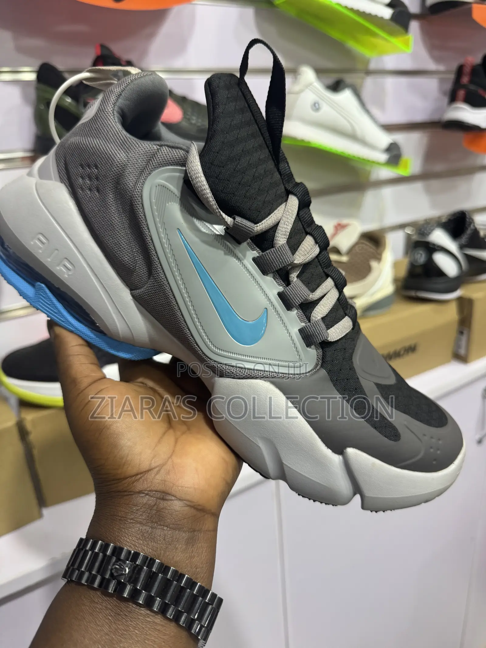 Nike Air Max Alpha Savage Sneakers