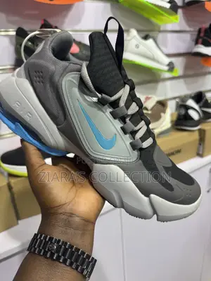 Nike Air Max Alpha Savage Sneakers