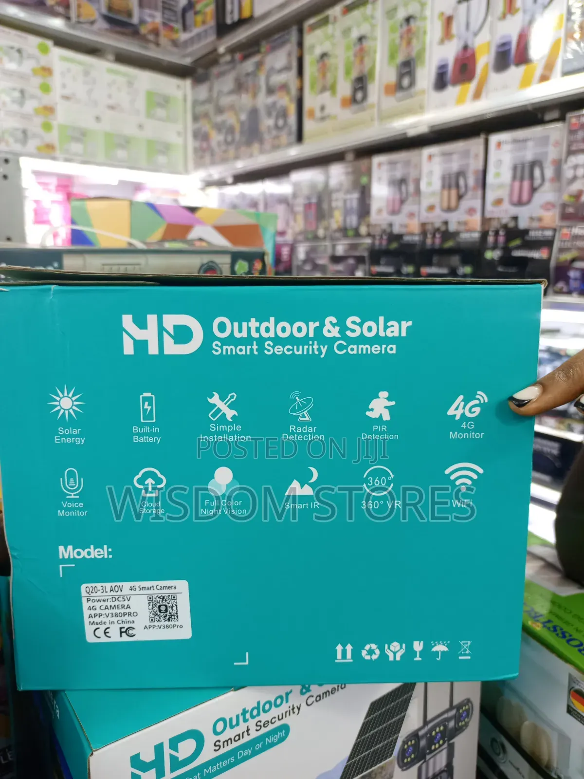 HD Outdoor & Solar Smart Security Camera Featuring a Triple-Lens