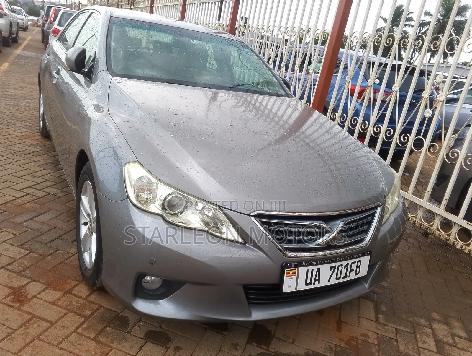 Toyota Mark X 2.5 AWD 2011 Gray