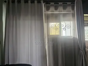 Set of 5 Curtains and 2 Nets