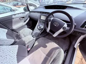 Toyota Prius 2011 White