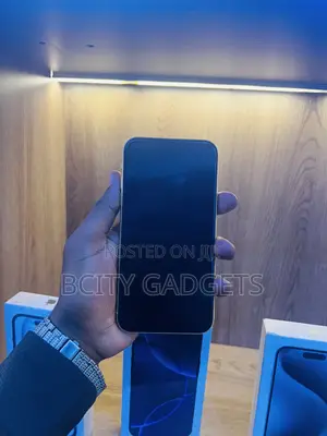 Apple iPhone 11 64 GB Yellow