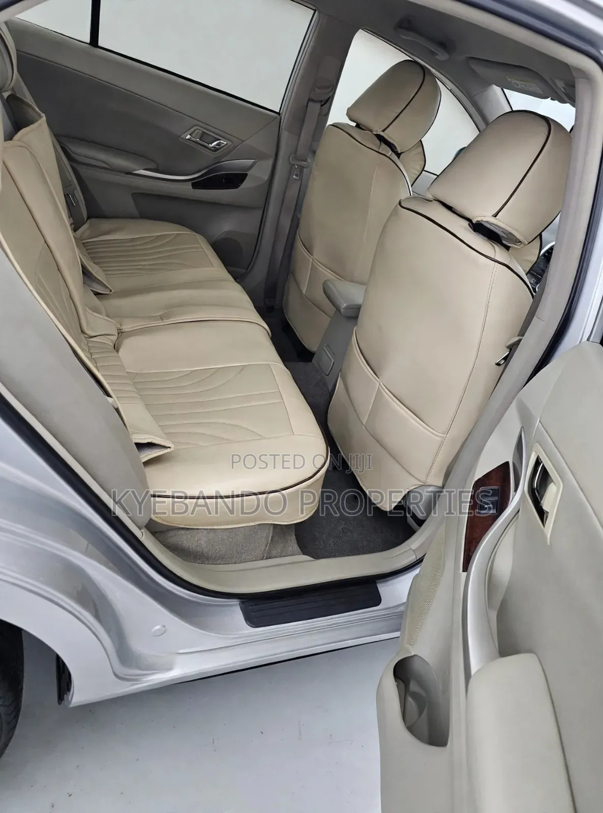 Toyota Premio 1.8 AWD 2010 Silver