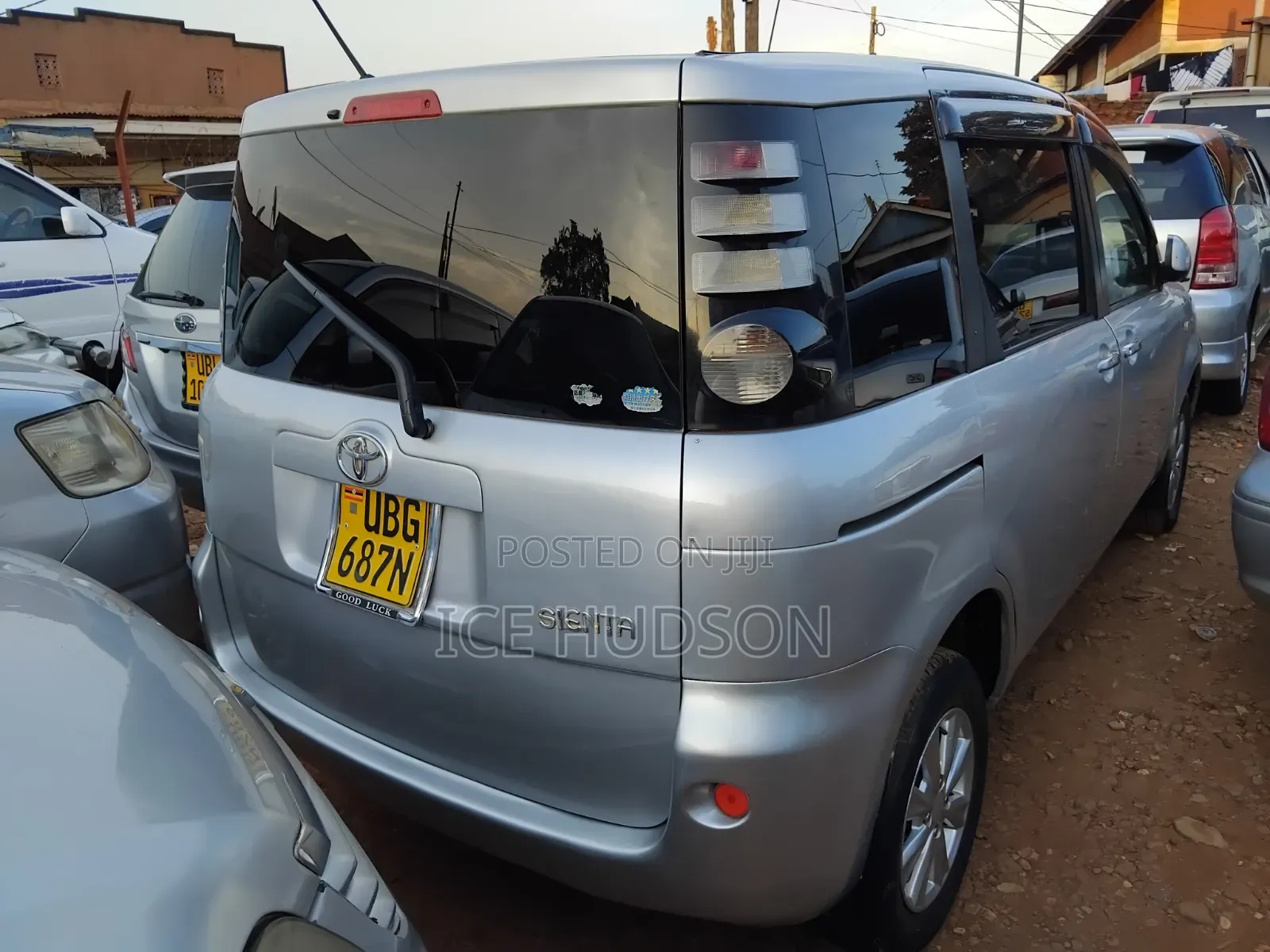 Toyota Sienta 2006 Silver