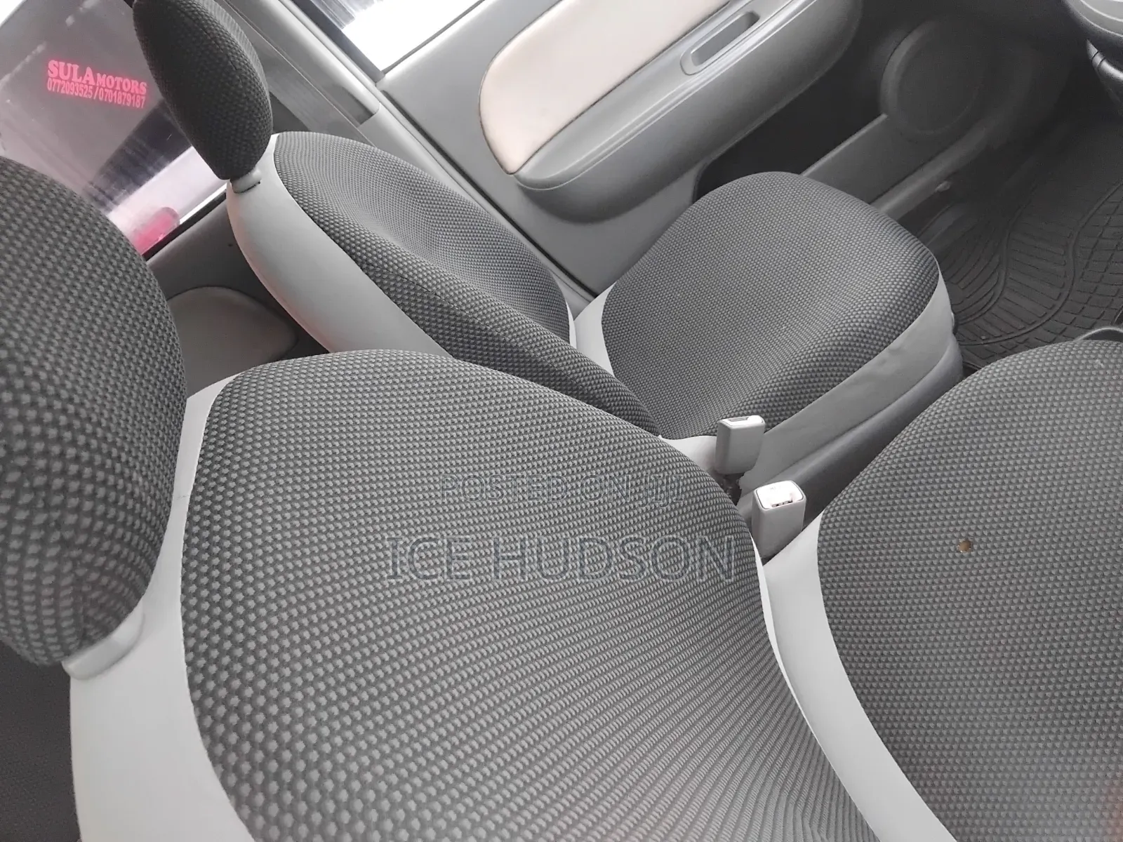 Toyota Sienta 2006 Silver
