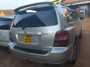 Toyota Kluger 2004 Silver