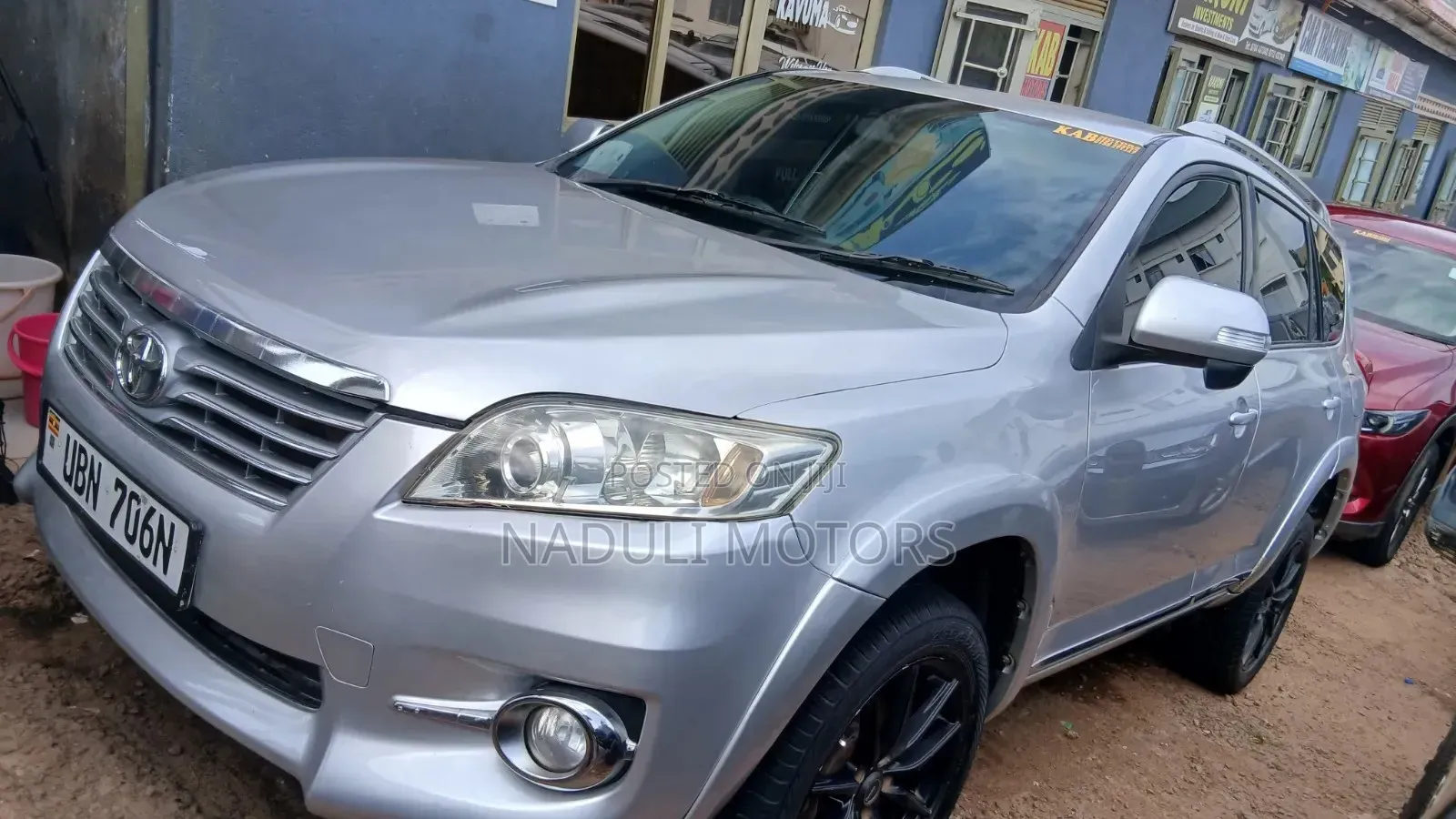 Toyota Vanguard 2011 Silver