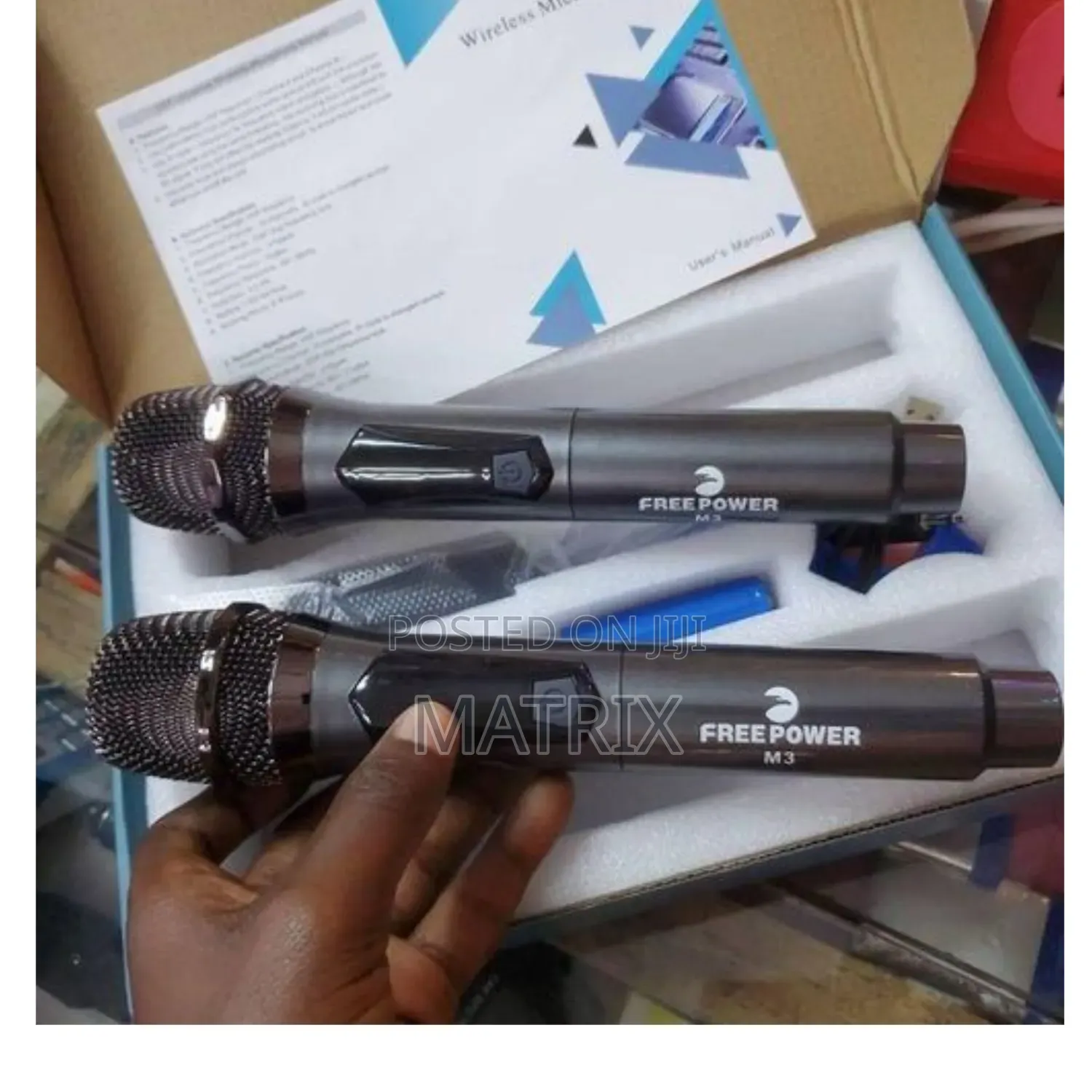 Double Wireless Microphone Free Power With a Receiver