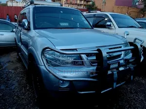 Mitsubishi Pajero 2003 Silver