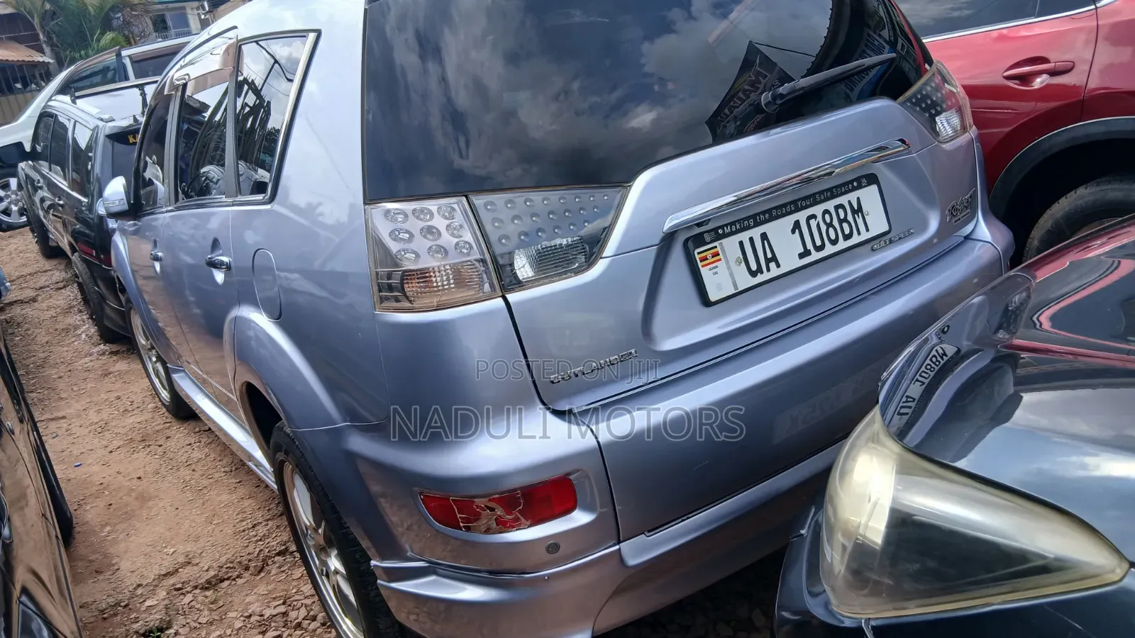 Mitsubishi Outlander 2010 Silver