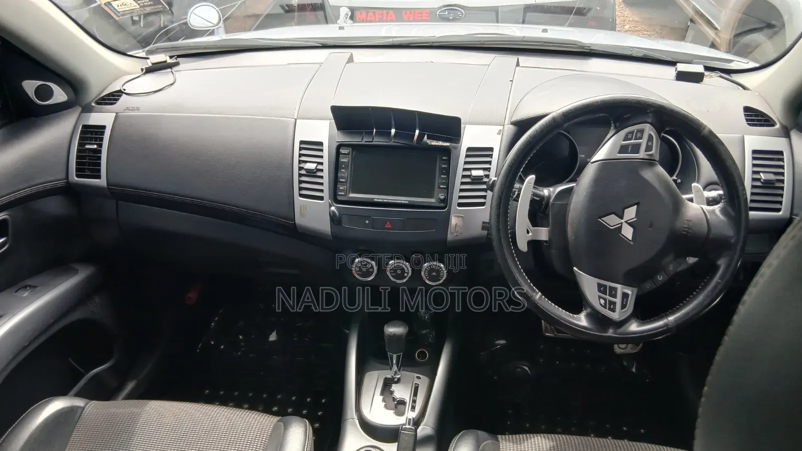 Mitsubishi Outlander 2010 Silver