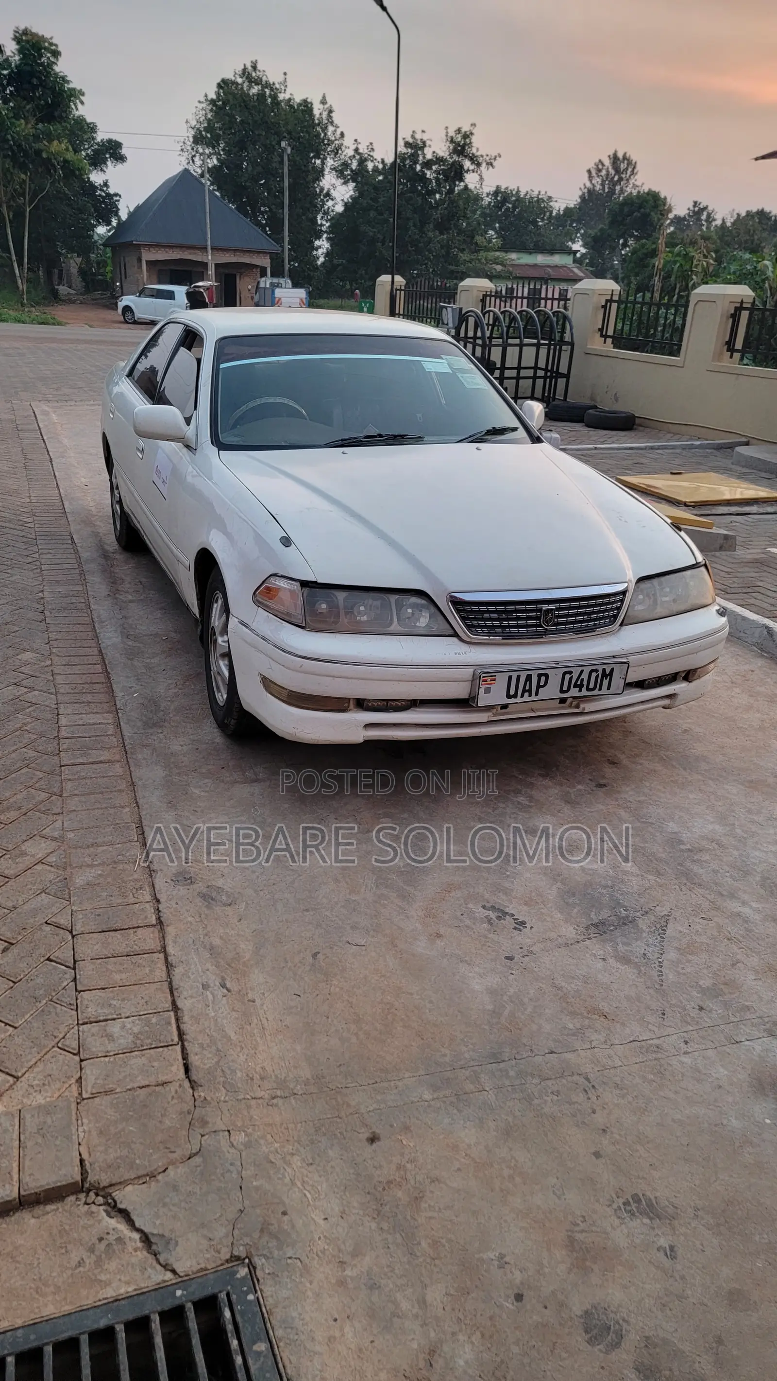 Toyota Mark II 2.0 (X80) 1990 White