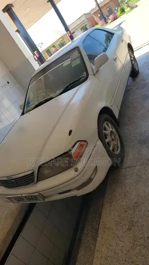 Toyota Mark II 2.0 (X80) 1990 White