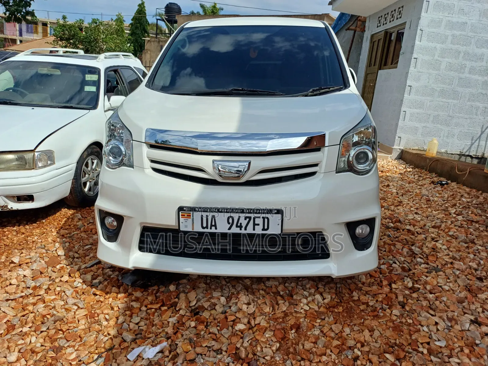 Toyota Noah 2014 White