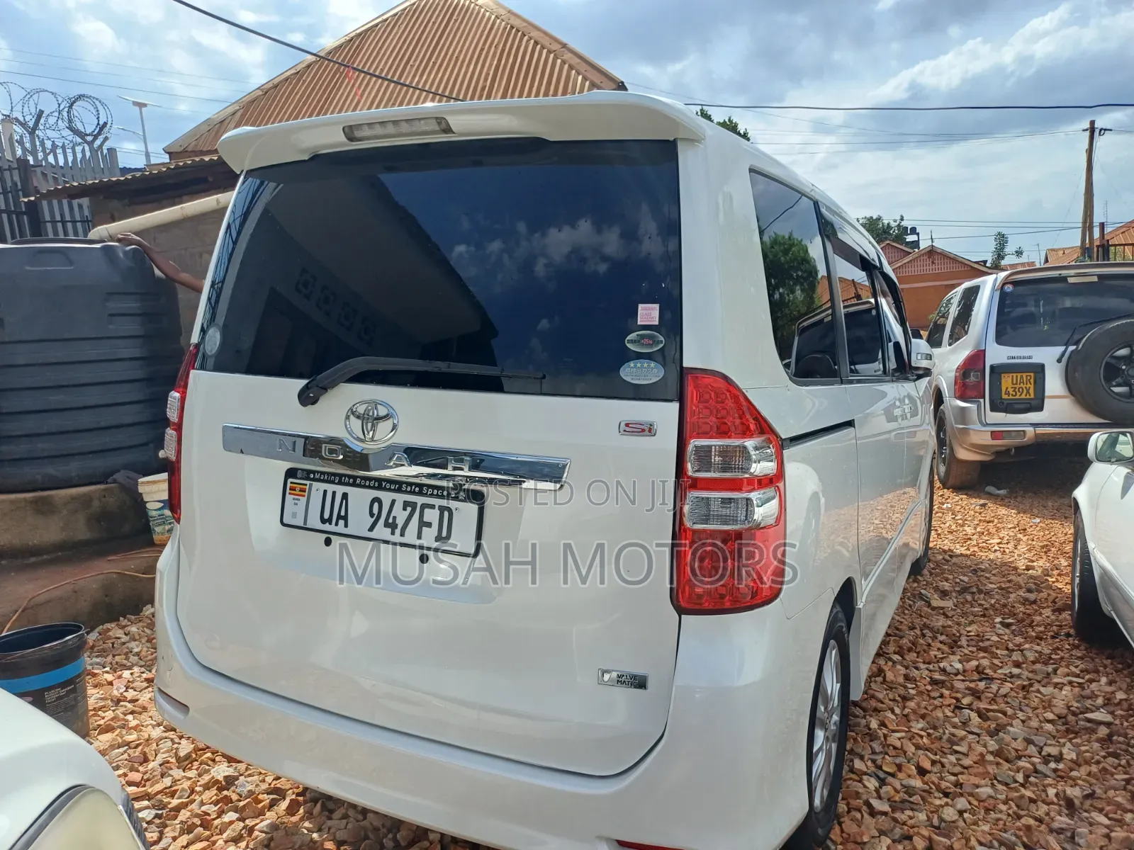 Toyota Noah 2014 White