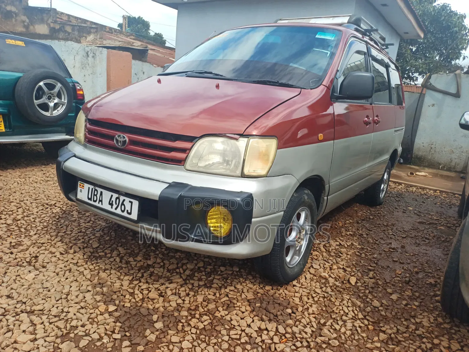 Toyota Noah 2001 Red