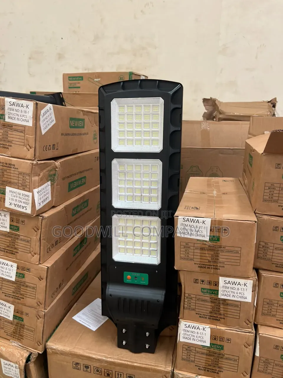 300w Newvew Black Solar Street Light