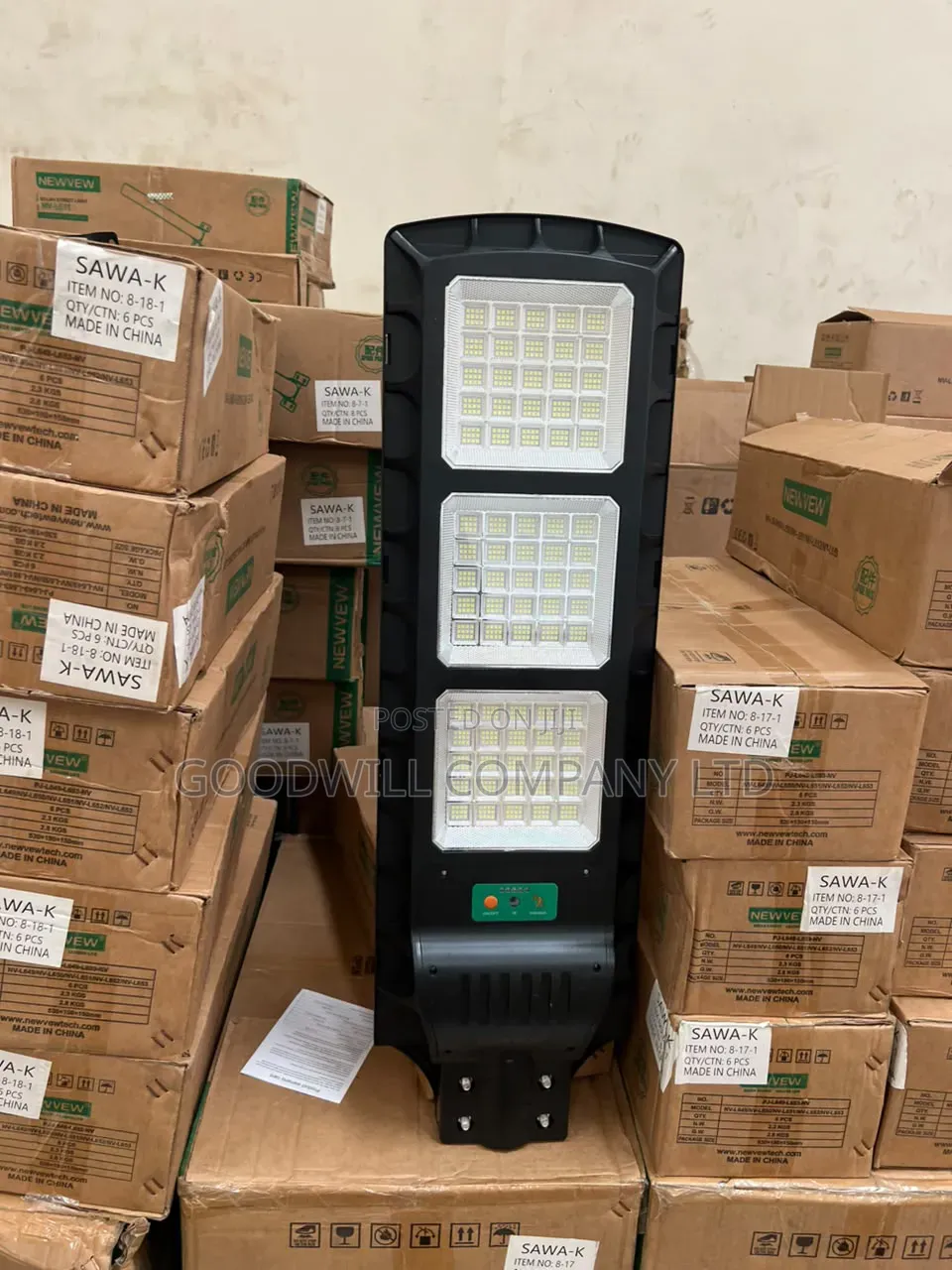 300w Newvew Black Solar Street Light