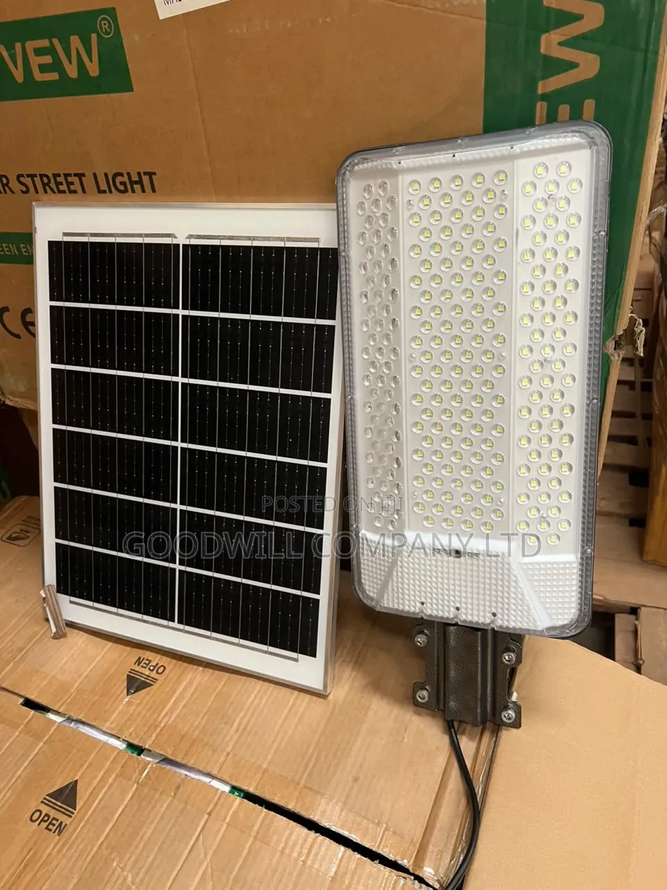 200w Newvew Solar Security / Street Light With a Separate Panel