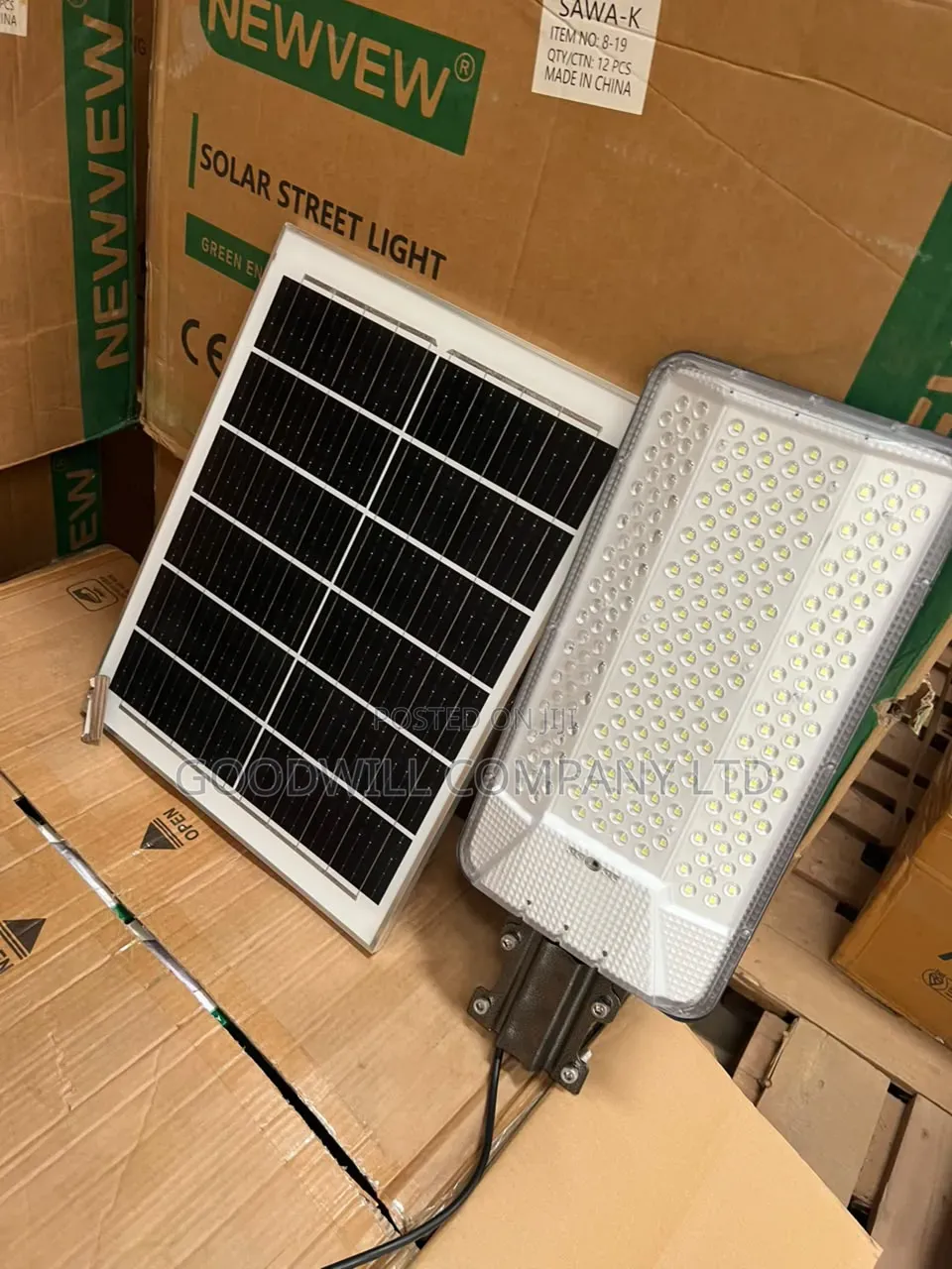 200w Newvew Solar Security / Street Light With a Separate Panel