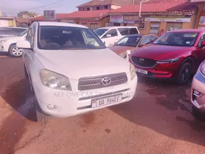 Toyota RAV4 Sport I4 4x4 2006 White