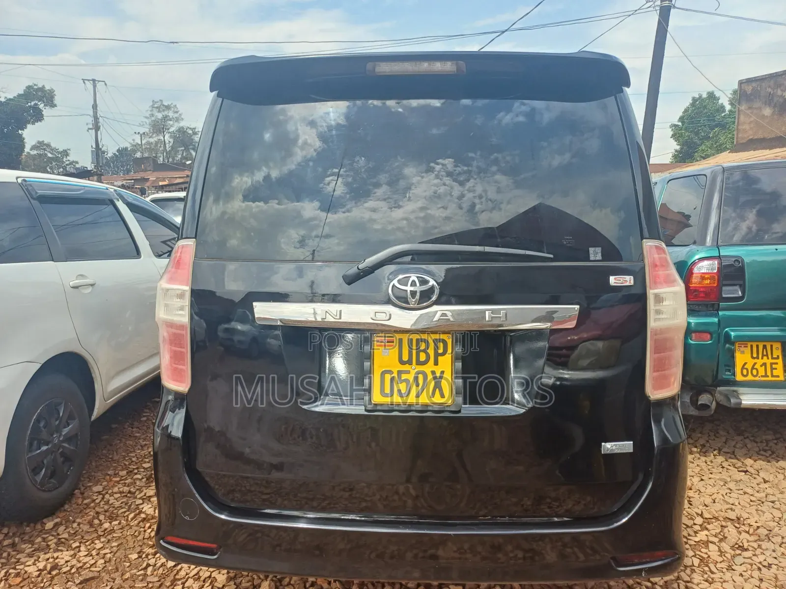 Toyota Noah 2012 Black