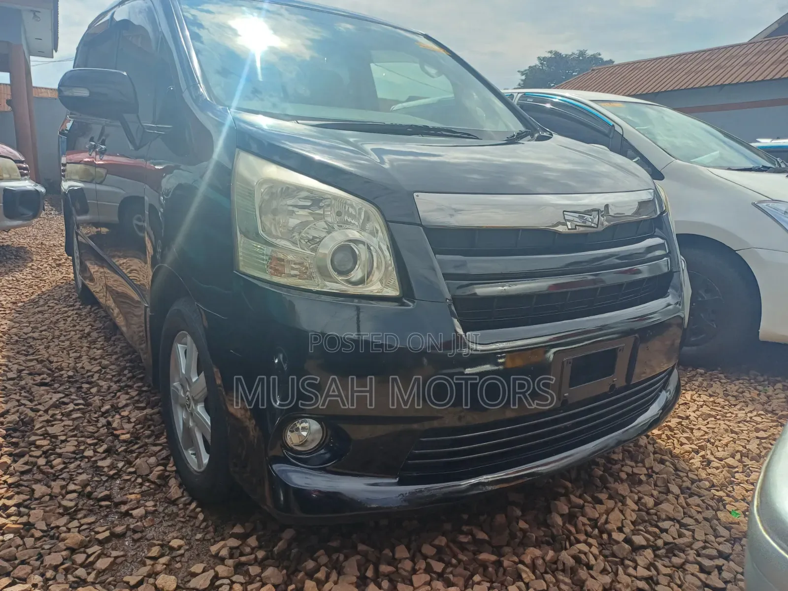 Toyota Noah 2012 Black