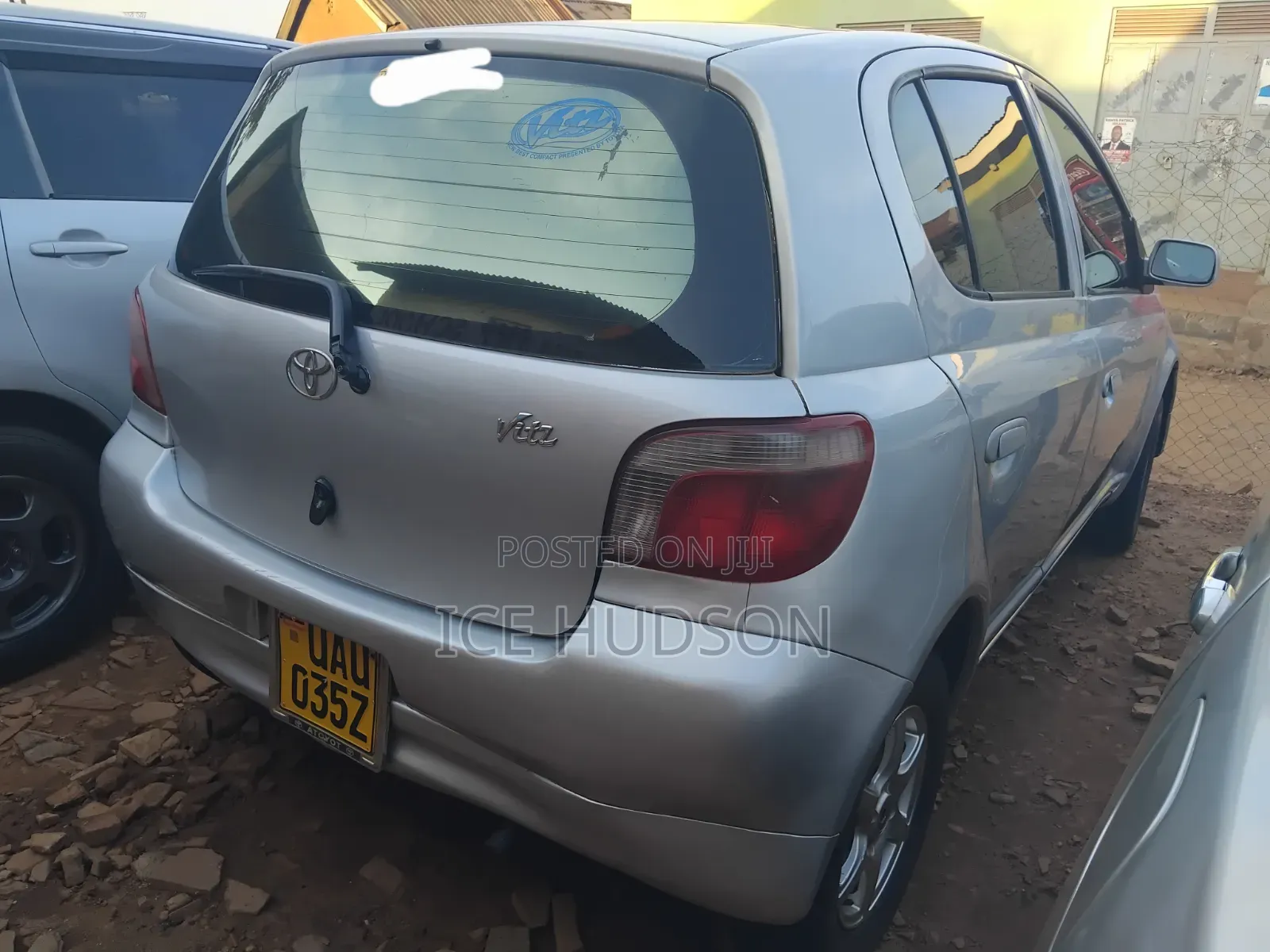 Toyota Vitz 2001 Silver