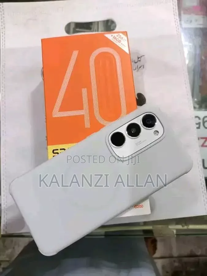 New Tecno Spark 40 Pro+ 256 GB Silver