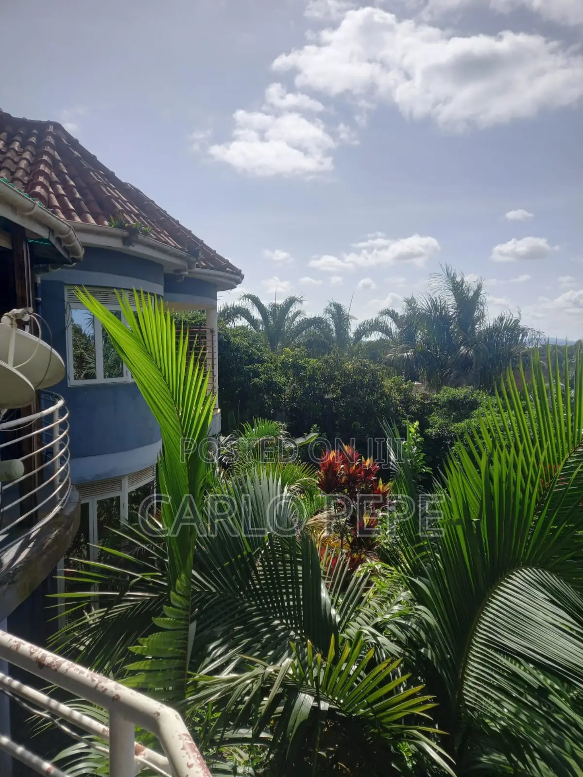 4bdrm Villa in Ssabagabo-Makindye for sale