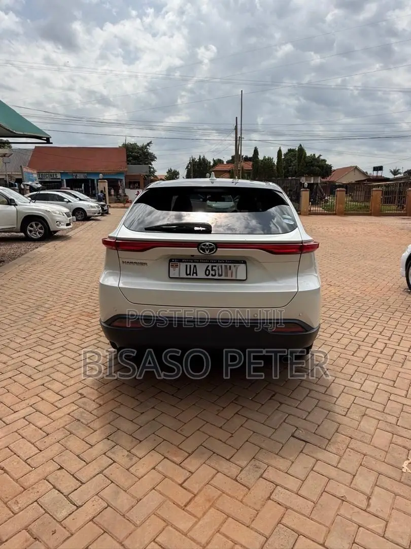 Toyota Harrier 2021 White