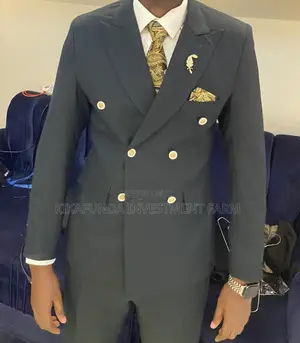 Gentleman Suit Free Tie