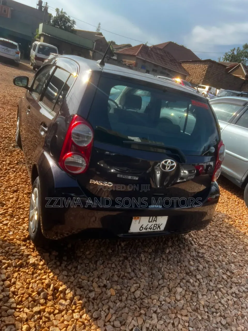 Toyota Passo 1.0 FWD 2008 Maroon