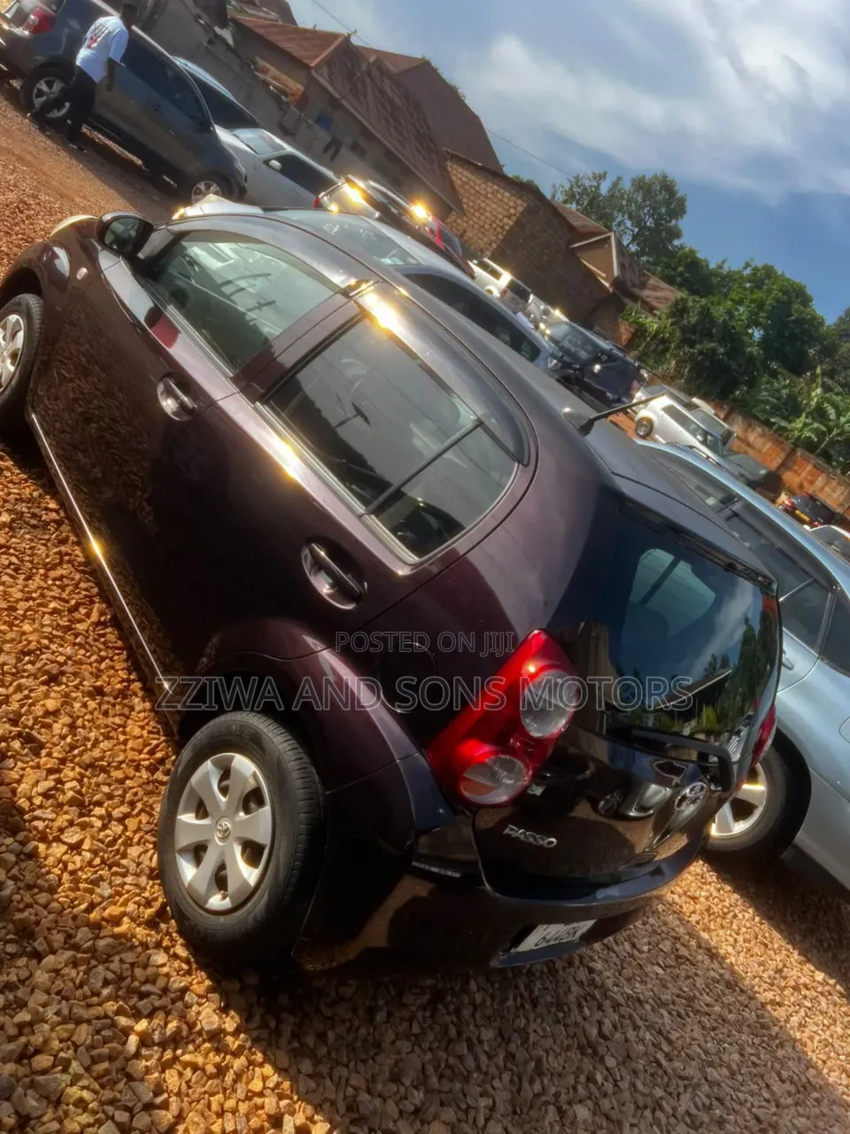 Toyota Passo 1.0 FWD 2008 Maroon