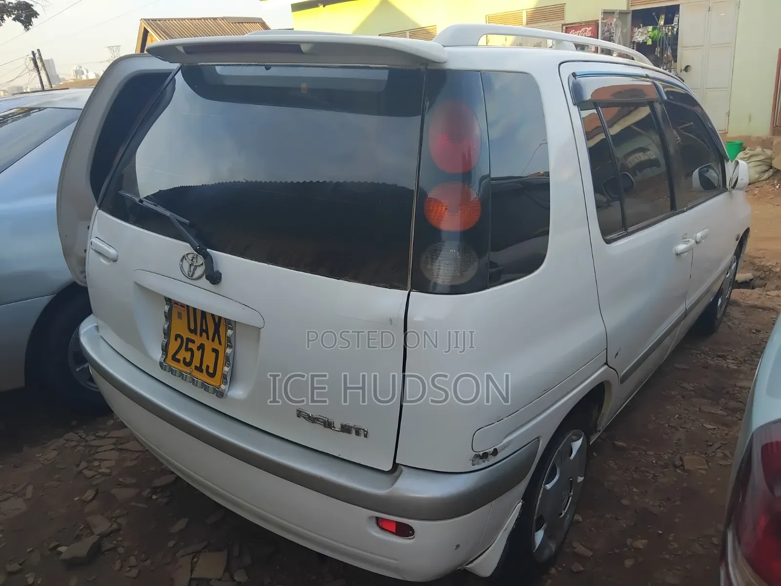 Toyota Raum 2000 White