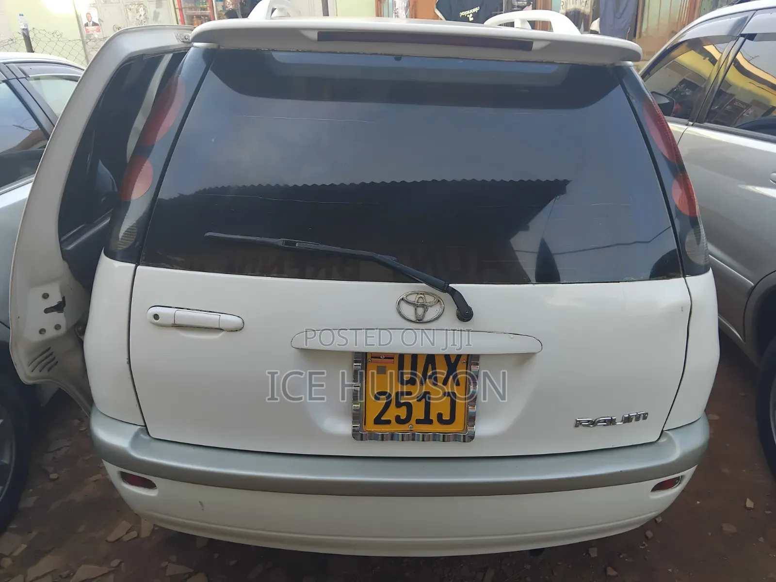 Toyota Raum 2000 White